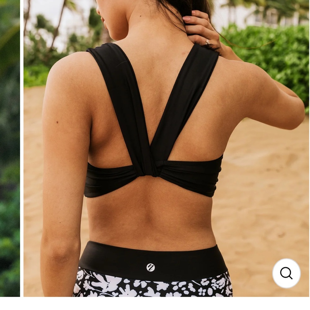 Nani switch V top, size small black